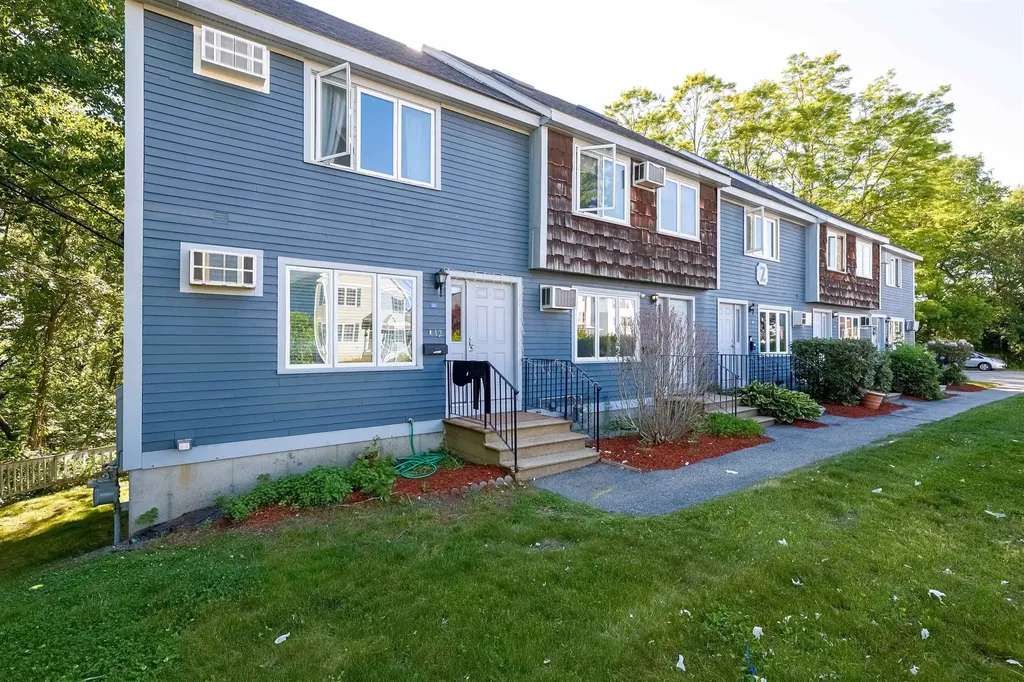 14 Auclair Avenue Manchester NH 03102