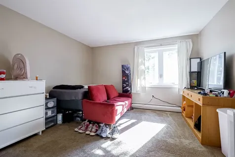 14 Auclair Avenue Manchester NH 03102