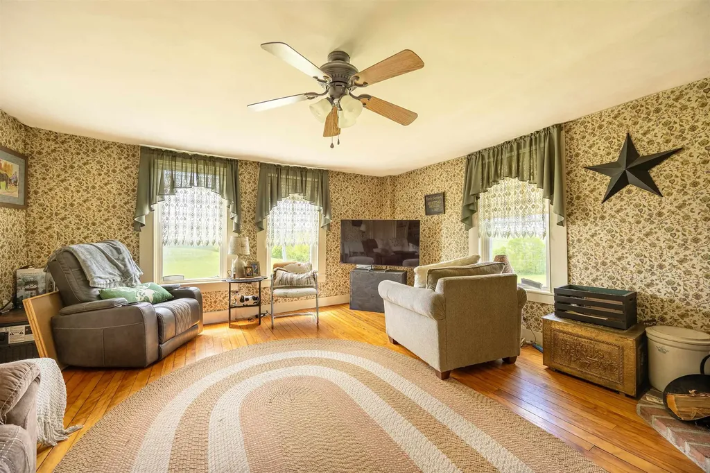 487 Nelson Hill Road Sheffield VT 05866-0165