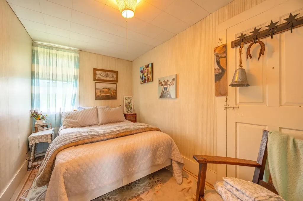 487 Nelson Hill Road Sheffield VT 05866-0165