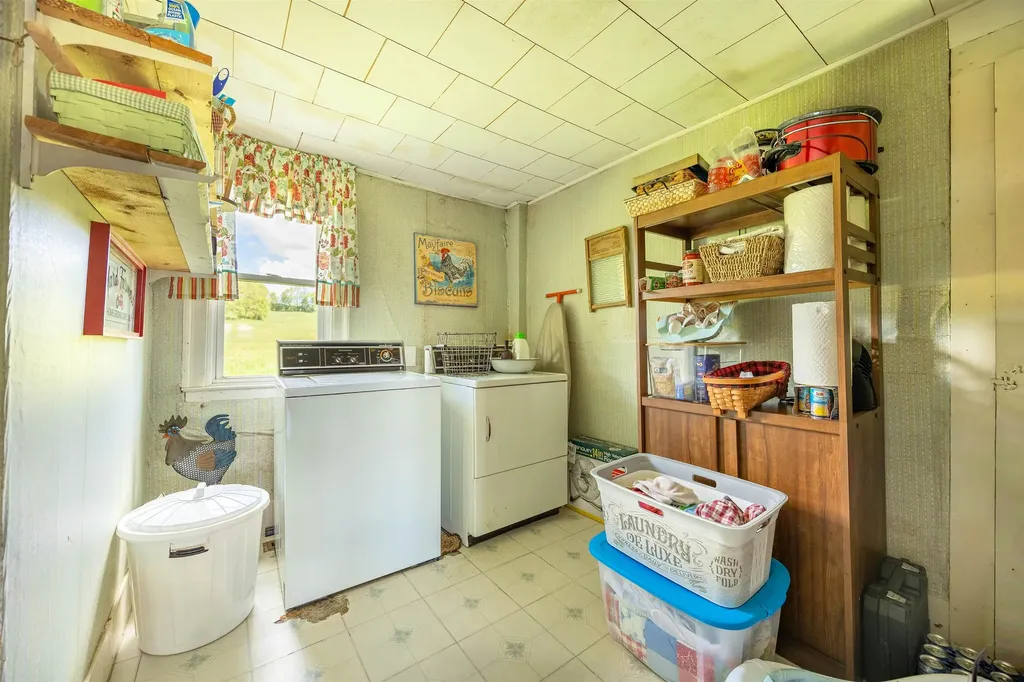 487 Nelson Hill Road Sheffield VT 05866-0165