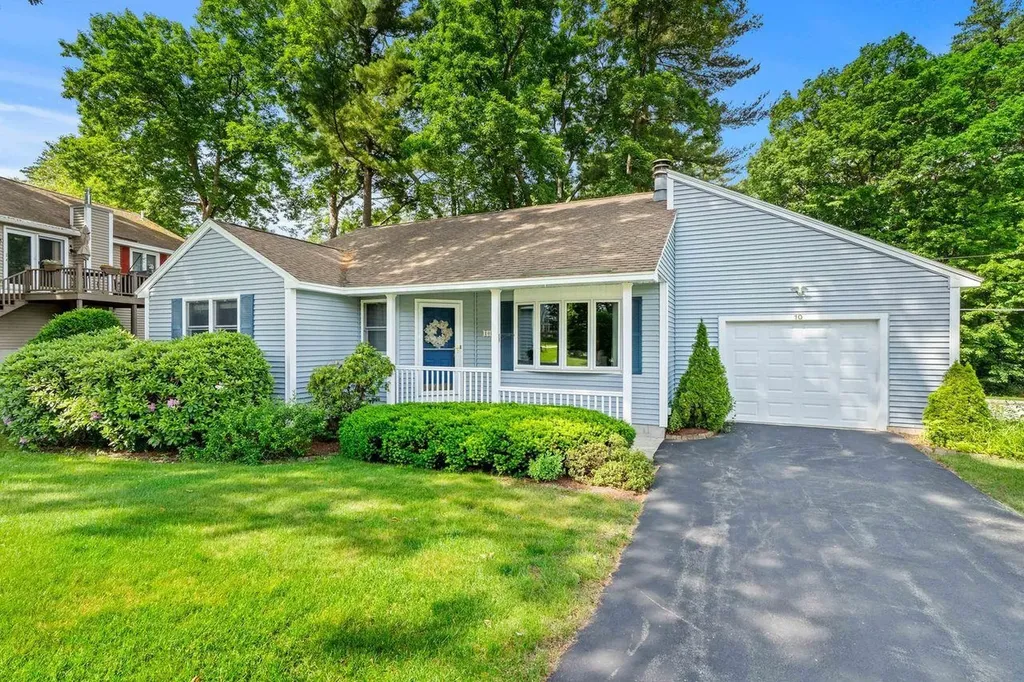 10 Jamaica Lane Nashua NH 03063