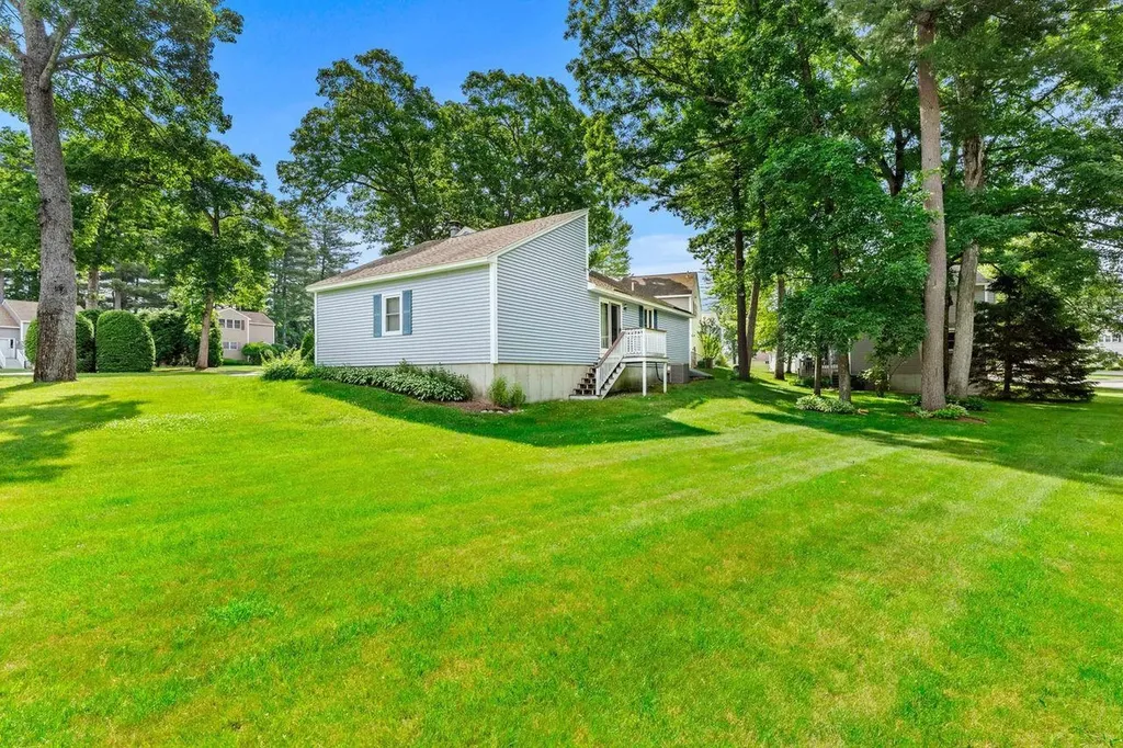 10 Jamaica Lane Nashua NH 03063
