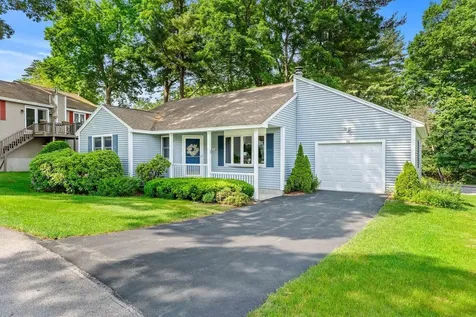 10 Jamaica Lane Nashua NH 03063