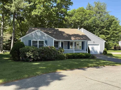 10 Jamaica Lane Nashua NH 03063