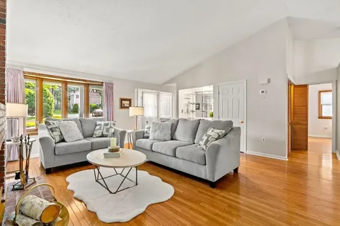 10 Jamaica Lane Nashua NH 03063