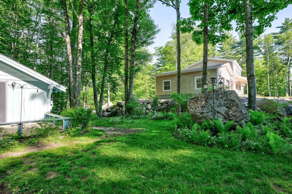 27 Ash Street Conway NH 03860