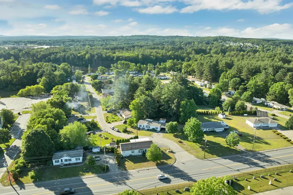 17 Xenia Street Nashua NH 03062