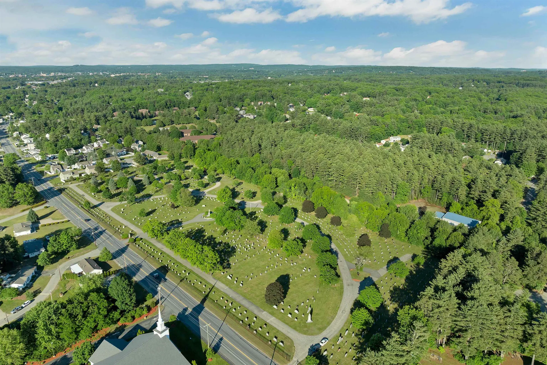 17 Xenia Street Nashua NH 03062