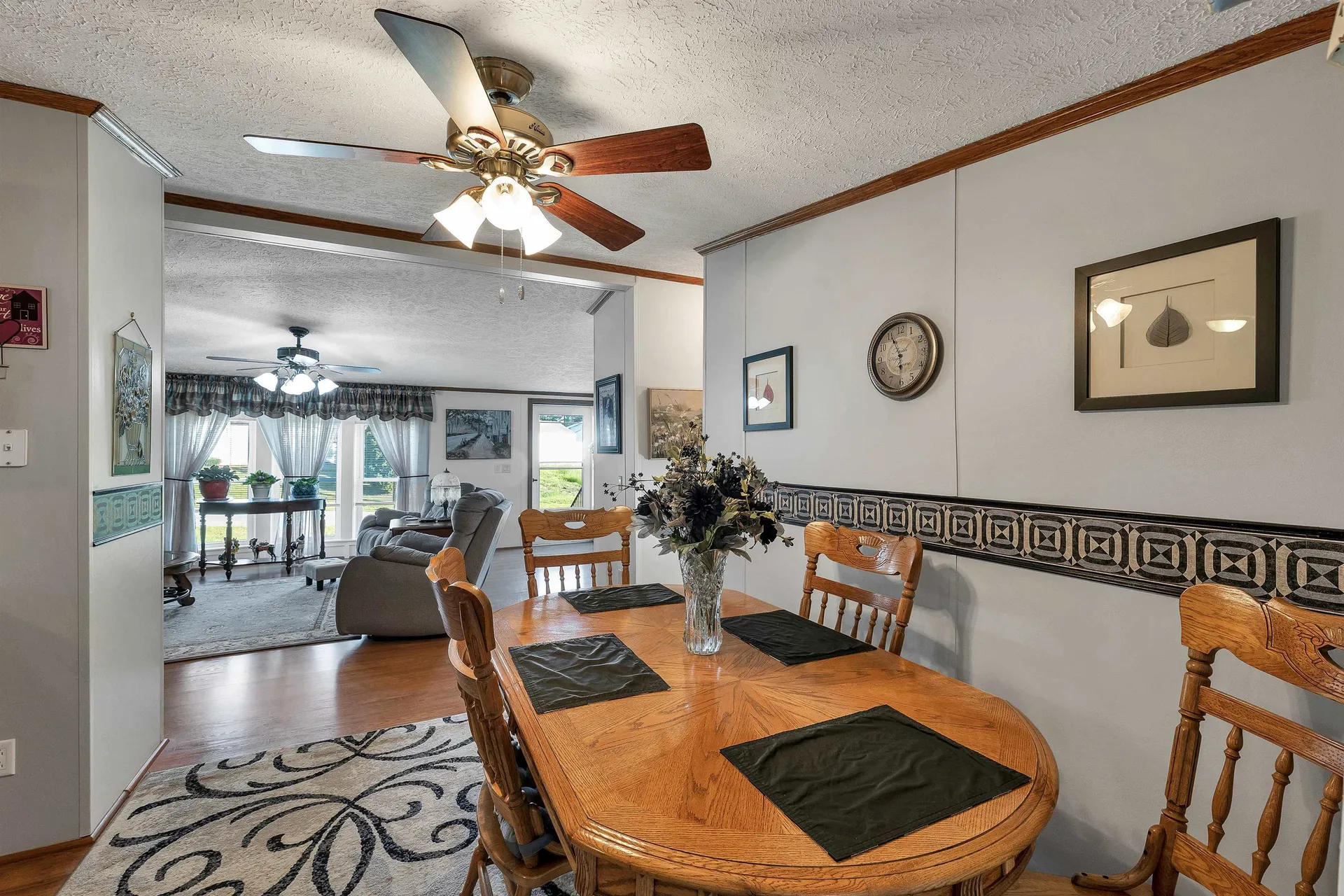 17 Xenia Street Nashua NH 03062