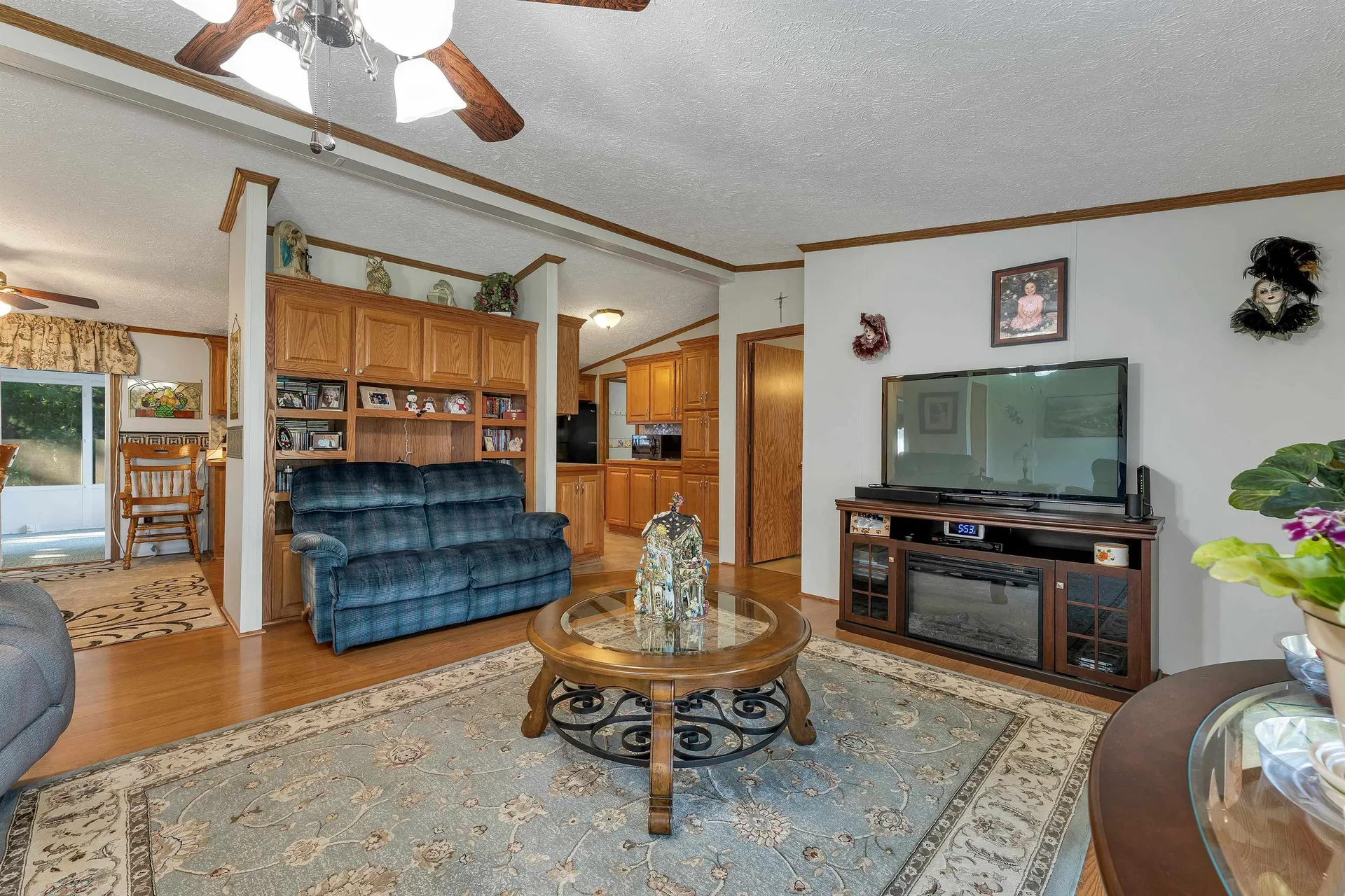 17 Xenia Street Nashua NH 03062