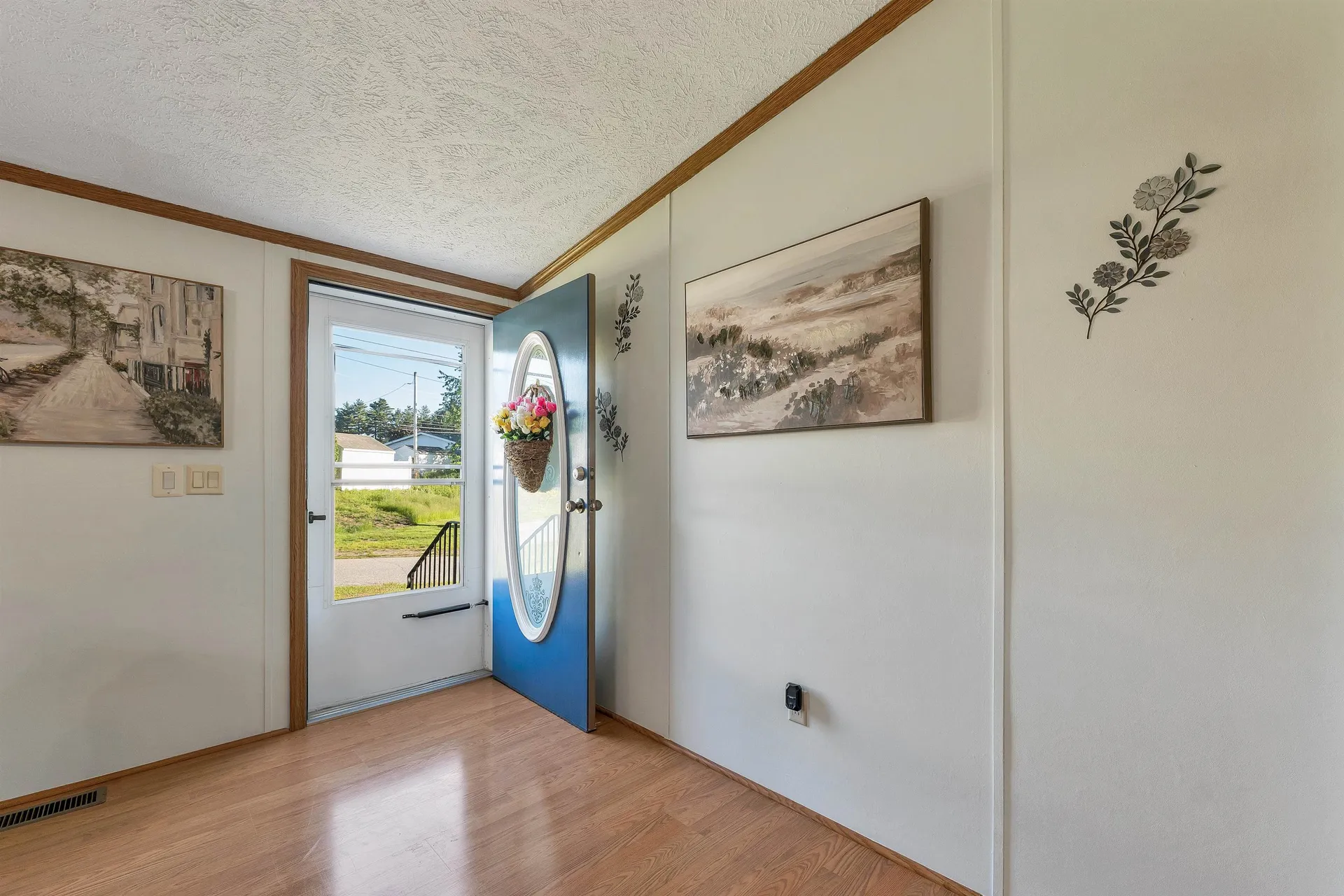 17 Xenia Street Nashua NH 03062