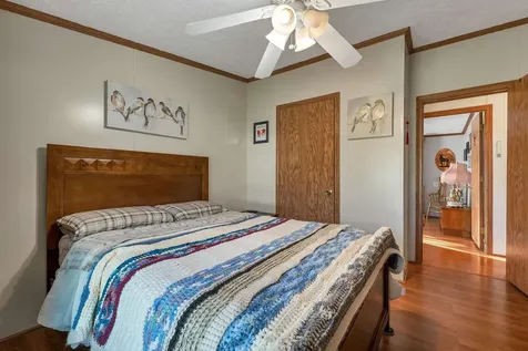 17 Xenia Street Nashua NH 03062