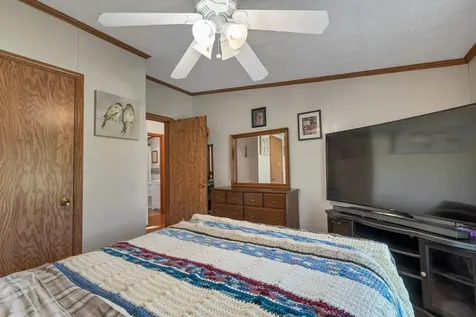 17 Xenia Street Nashua NH 03062