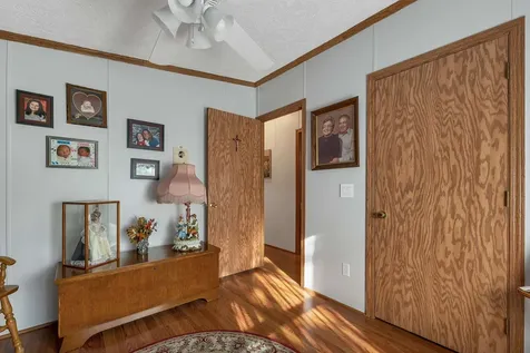 17 Xenia Street Nashua NH 03062