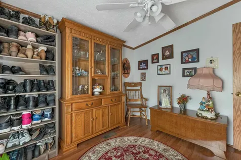 17 Xenia Street Nashua NH 03062