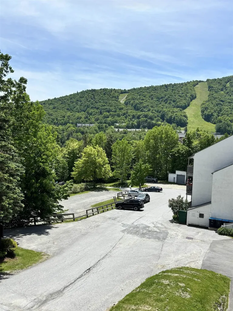 18 Mountainside Drive Warren VT 05674