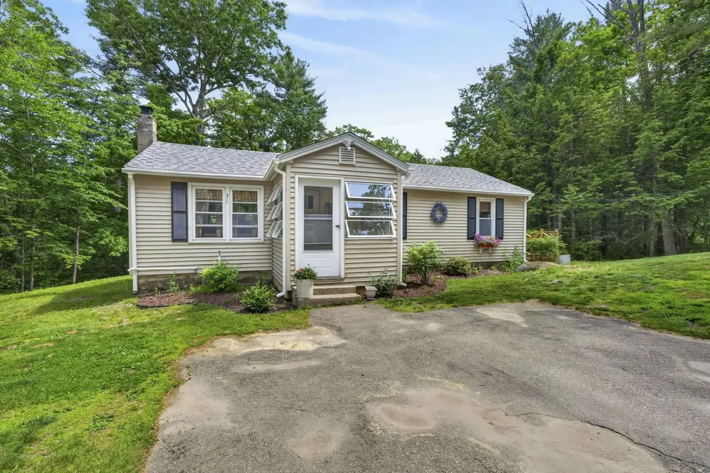 49 Shedd Road Hillsborough NH 03244
