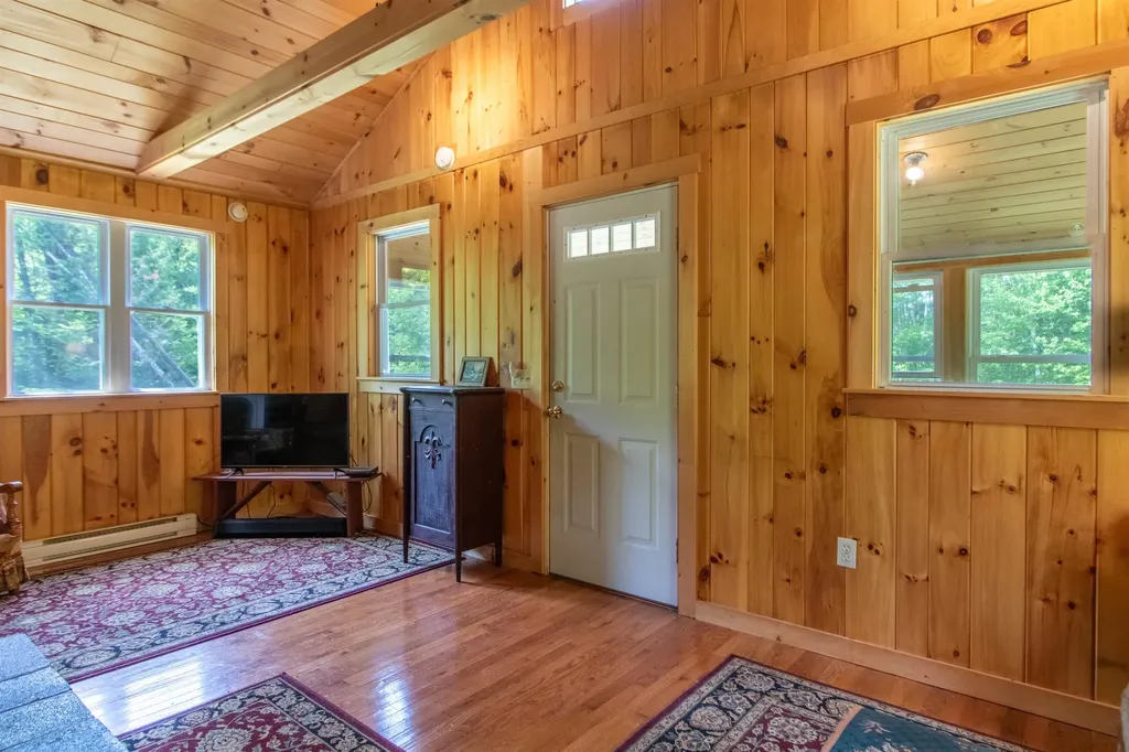 6885 Kirby Mountain Road Kirby VT 05851