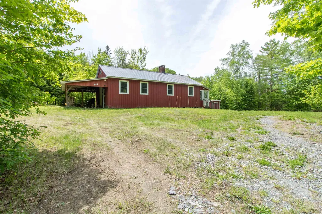 6885 Kirby Mountain Road Kirby VT 05851