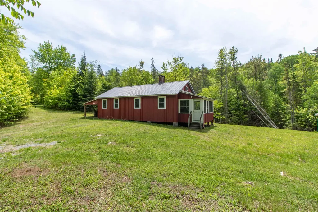 6885 Kirby Mountain Road Kirby VT 05851