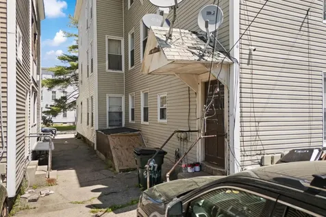 217 Spruce Street Manchester NH 03103