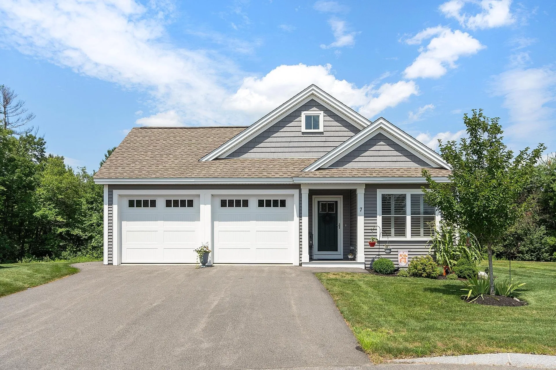 7 Paddock Circle Nashua NH 03062