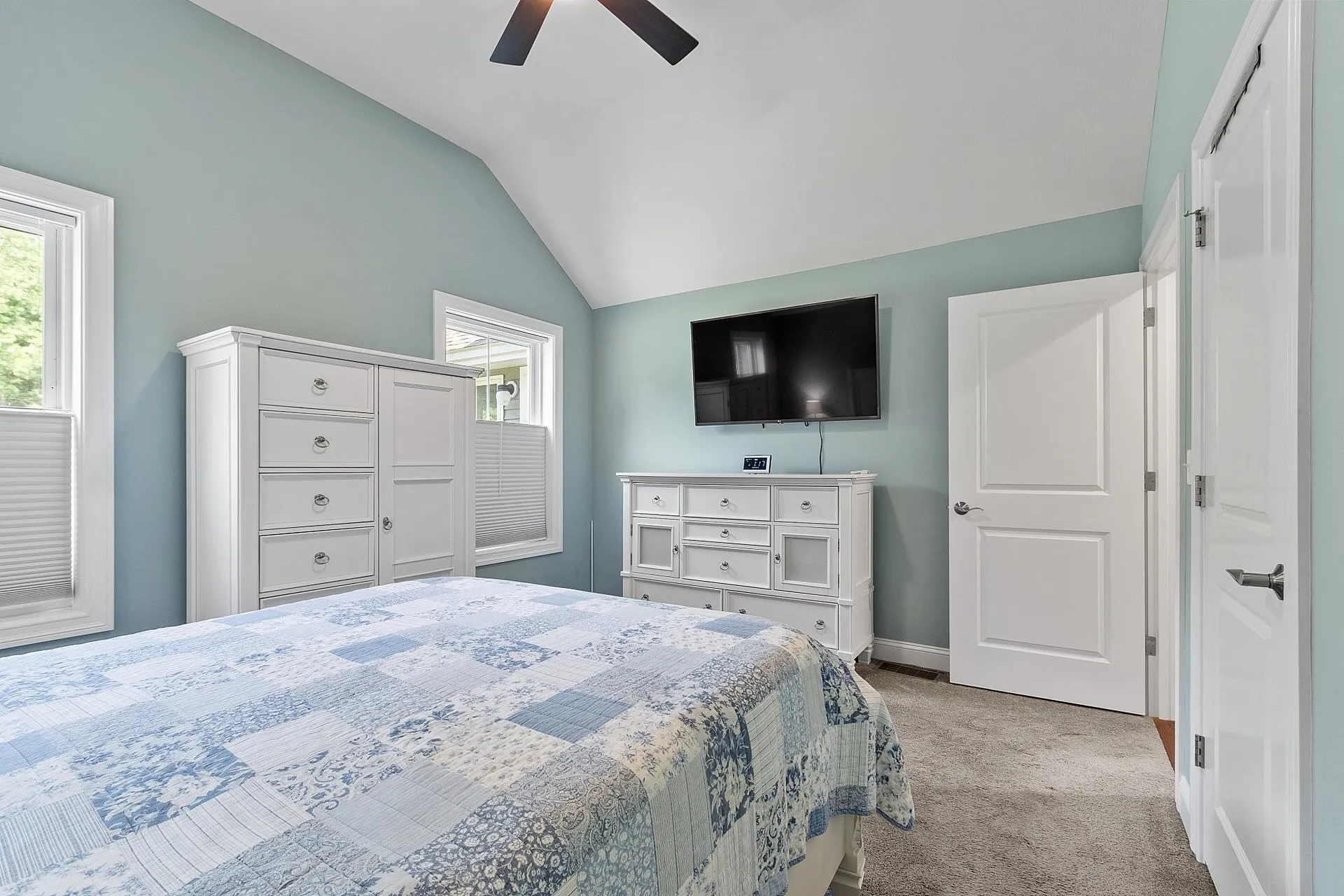 7 Paddock Circle Nashua NH 03062