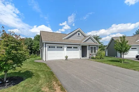 7 Paddock Circle Nashua NH 03062