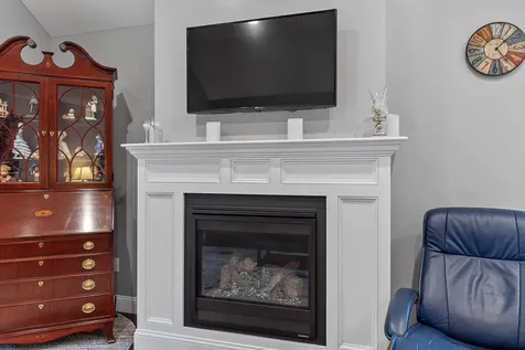 7 Paddock Circle Nashua NH 03062