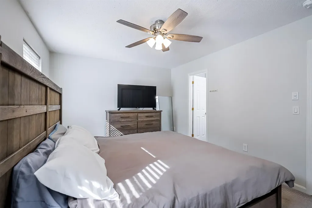 15 Middlesex Road Merrimack NH 03054