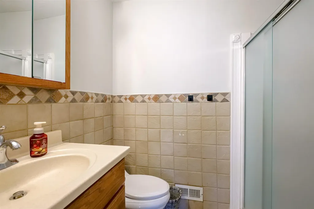 15 Middlesex Road Merrimack NH 03054