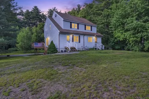 24A Fairway Road Londonderry NH 03053