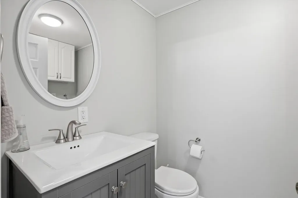 89 Fieldstone Drive Londonderry NH 03079