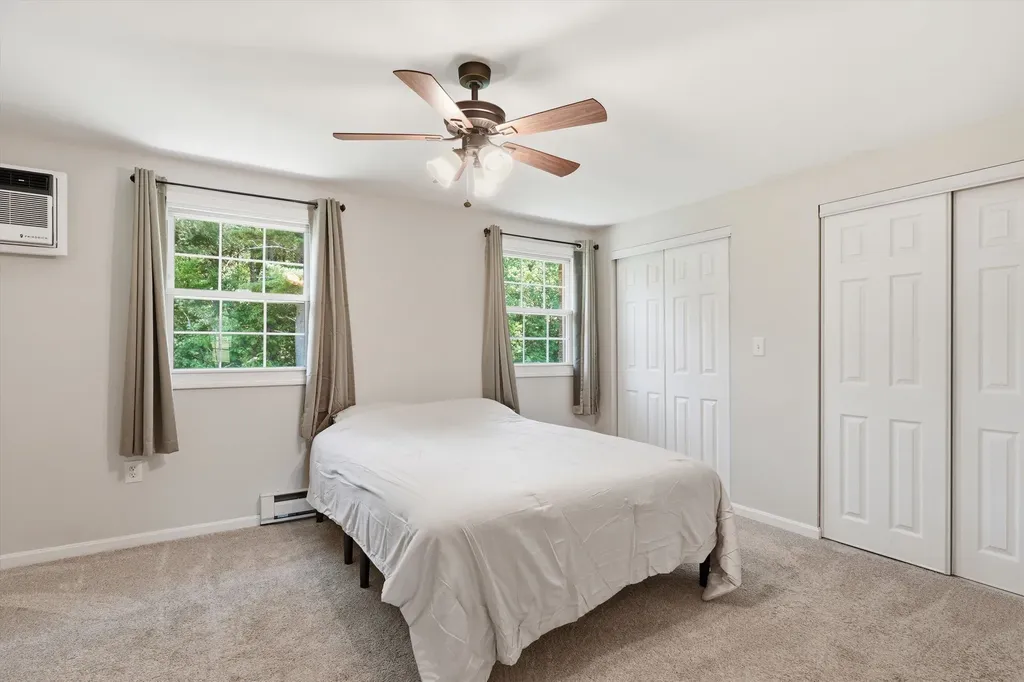 89 Fieldstone Drive Londonderry NH 03079