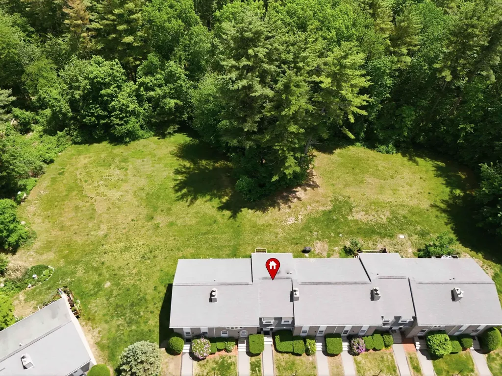 89 Fieldstone Drive Londonderry NH 03079