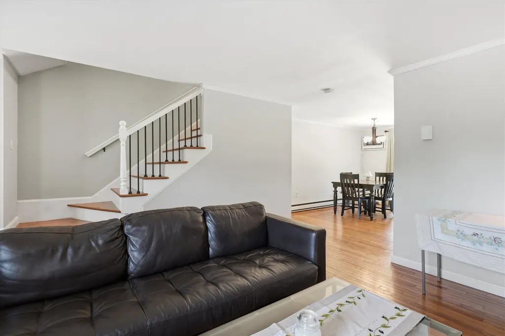 89 Fieldstone Drive Londonderry NH 03079