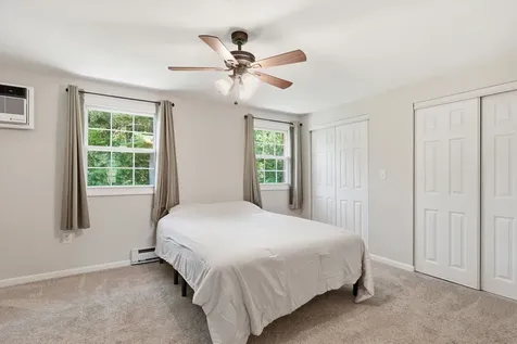 89 Fieldstone Drive Londonderry NH 03079