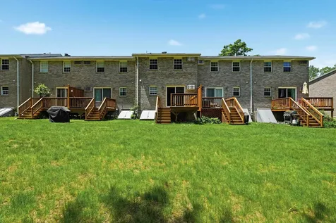 89 Fieldstone Drive Londonderry NH 03079