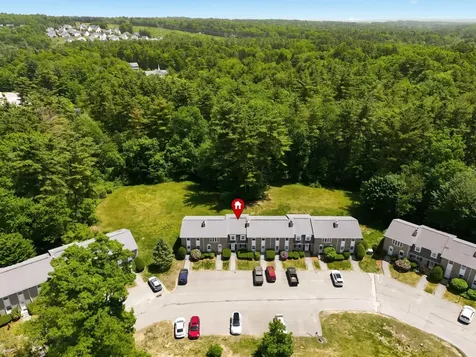 89 Fieldstone Drive Londonderry NH 03079