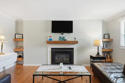 89 Fieldstone Drive Londonderry NH 03079