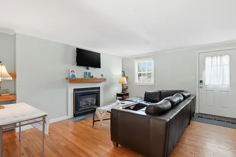 89 Fieldstone Drive Londonderry NH 03079