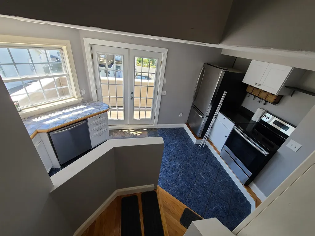 6 Francis Street Hampton NH 03842