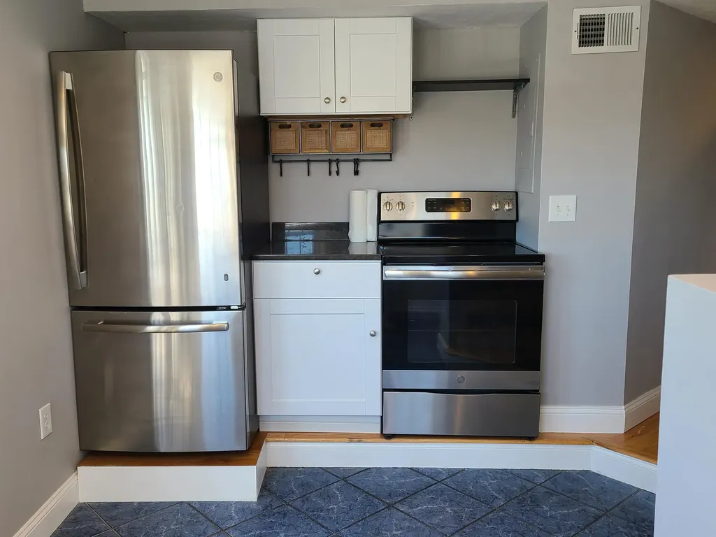 6 Francis Street Hampton NH 03842