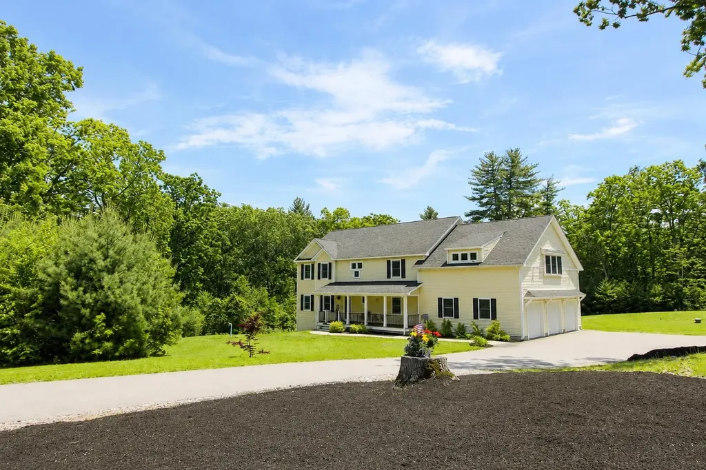 22 Austin Lane Hollis NH 03049