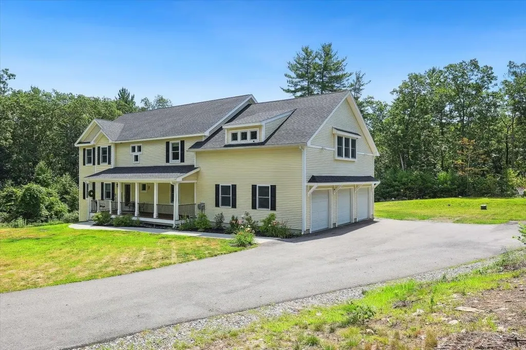 22 Austin Lane Hollis NH 03049