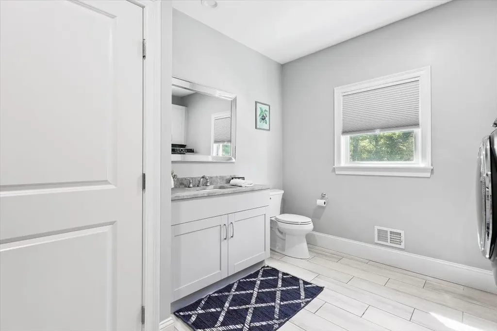 22 Austin Lane Hollis NH 03049