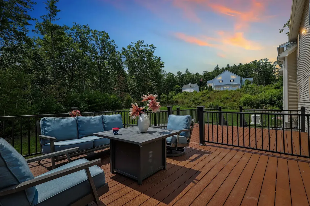 22 Austin Lane Hollis NH 03049