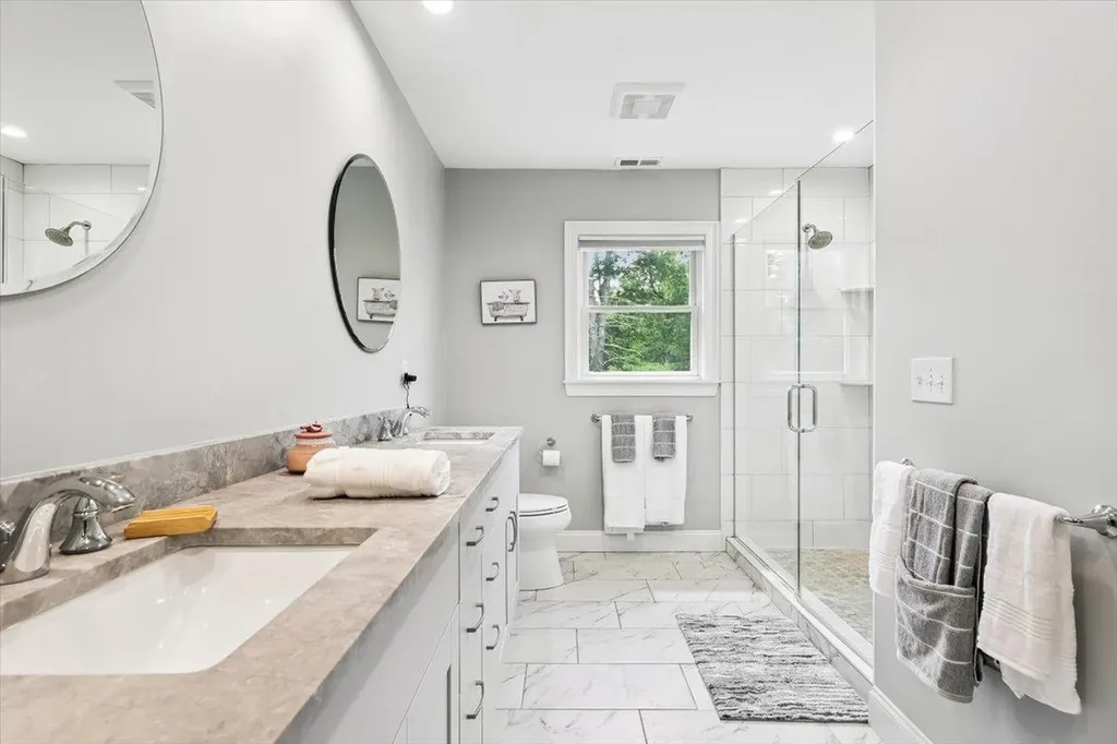 22 Austin Lane Hollis NH 03049