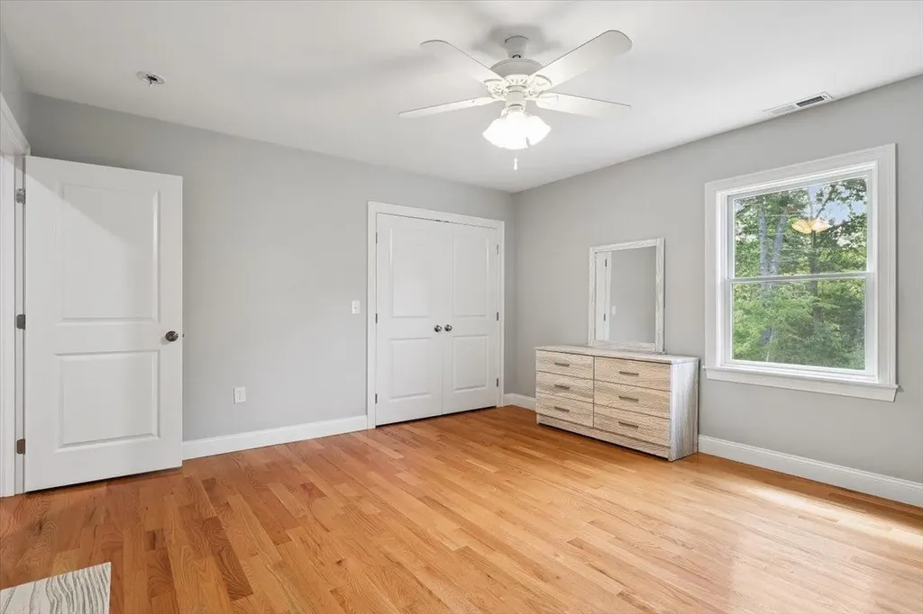 22 Austin Lane Hollis NH 03049